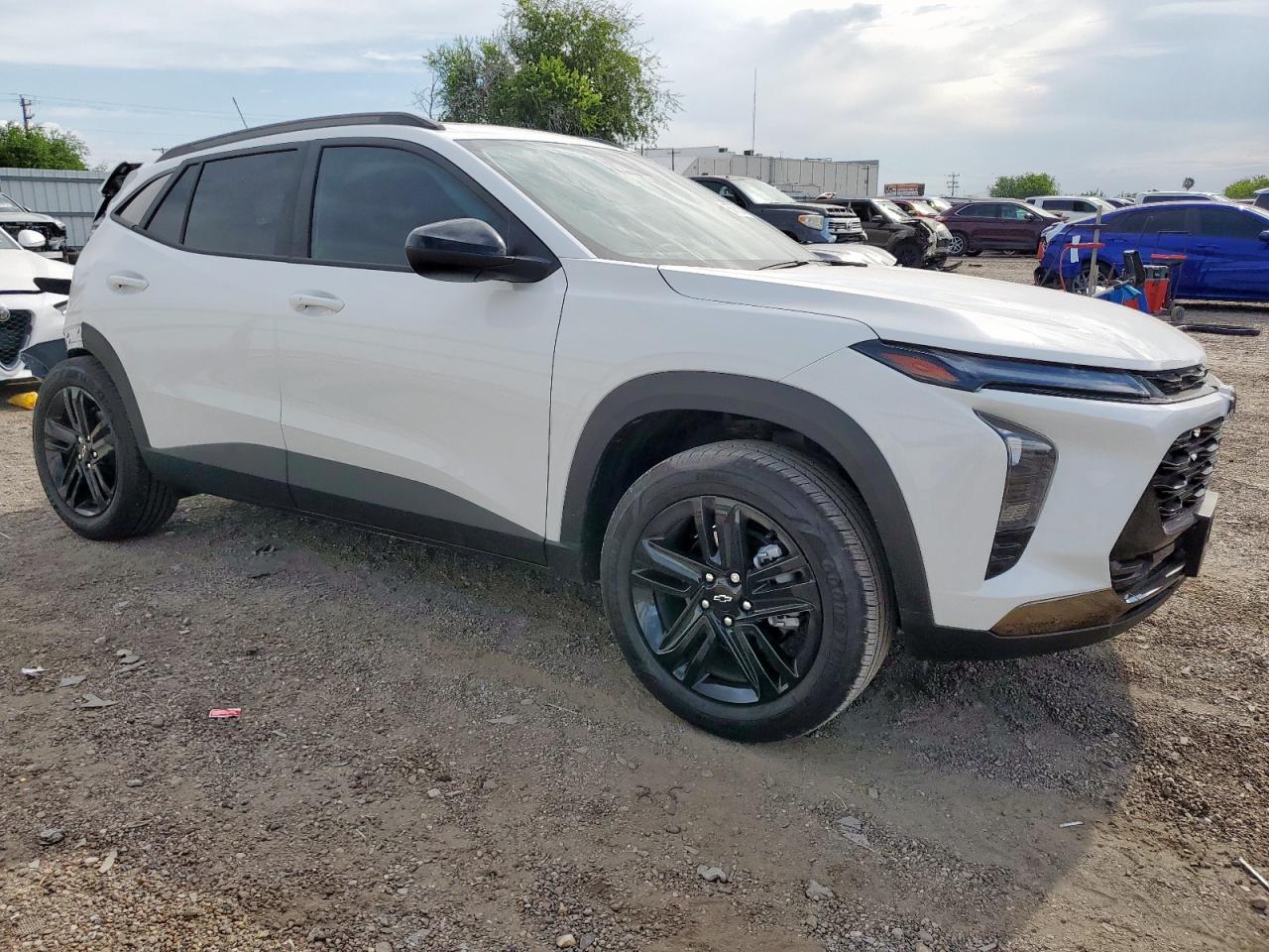 2025 Chevrolet Trax Activ - Image 4