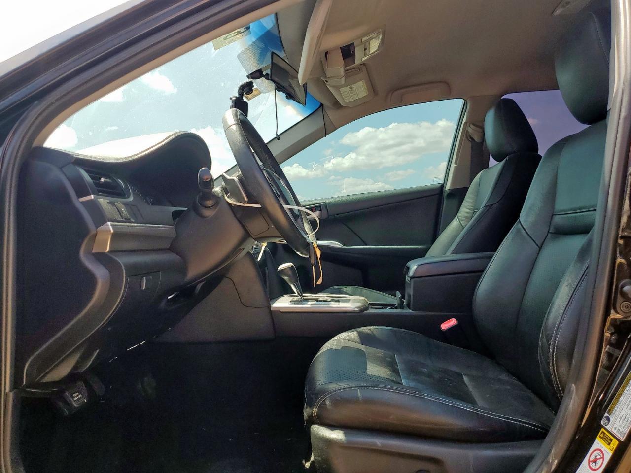2014 Toyota Camry L - Image 7