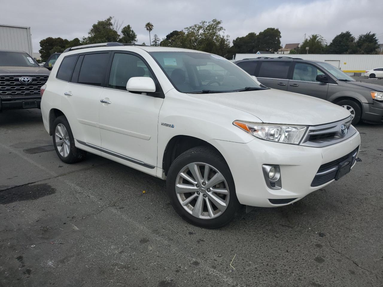 2012 Toyota Highlander Hybrid Limited - Image 4
