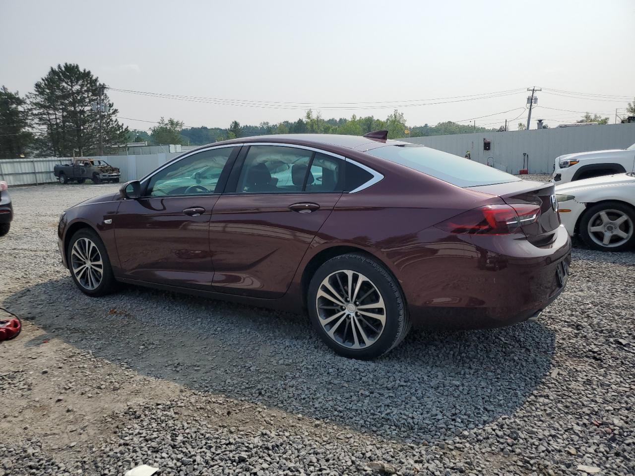 2019 Buick Regal Essence - Image 2