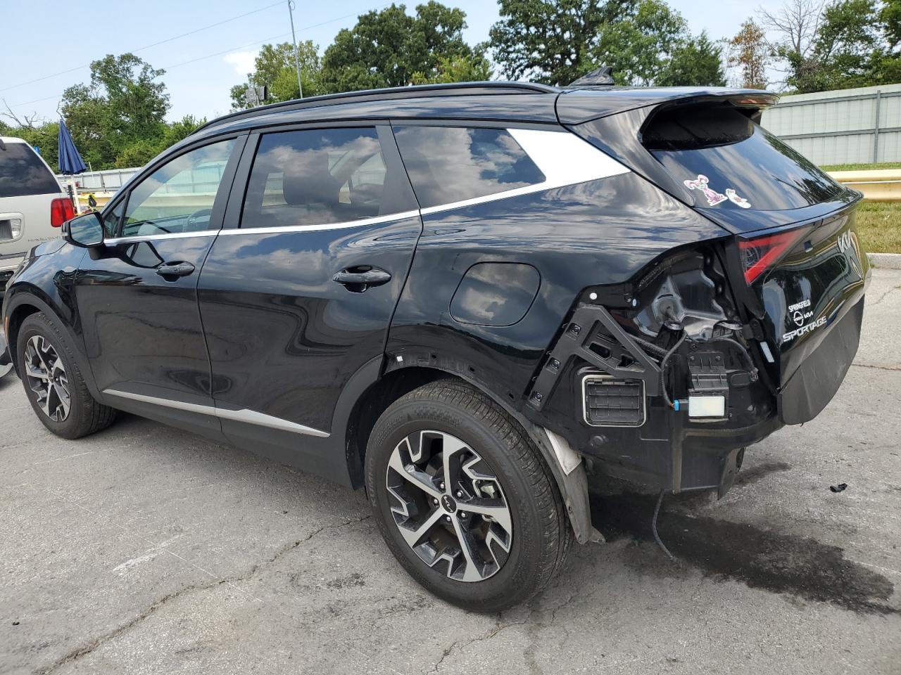 2025 Kia Sportage Ex - Image 2