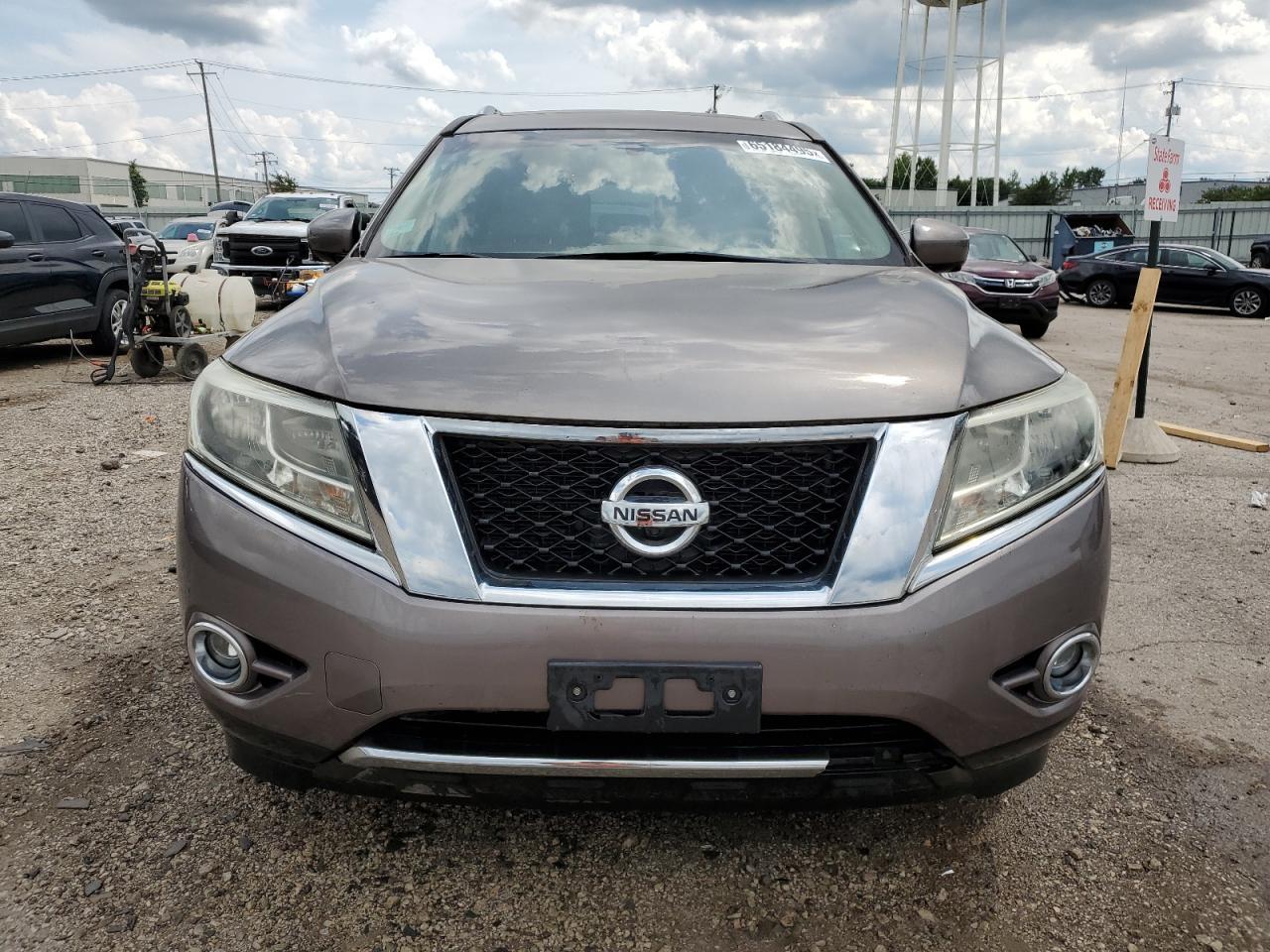 2014 Nissan Pathfinder S - Image 5