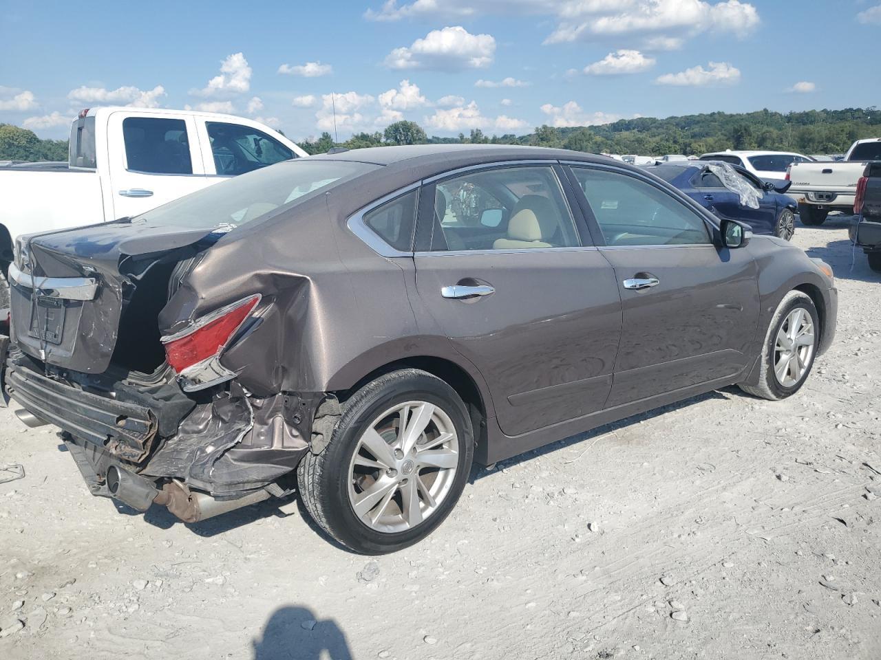 2015 Nissan Altima 2.5 - Фото 3
