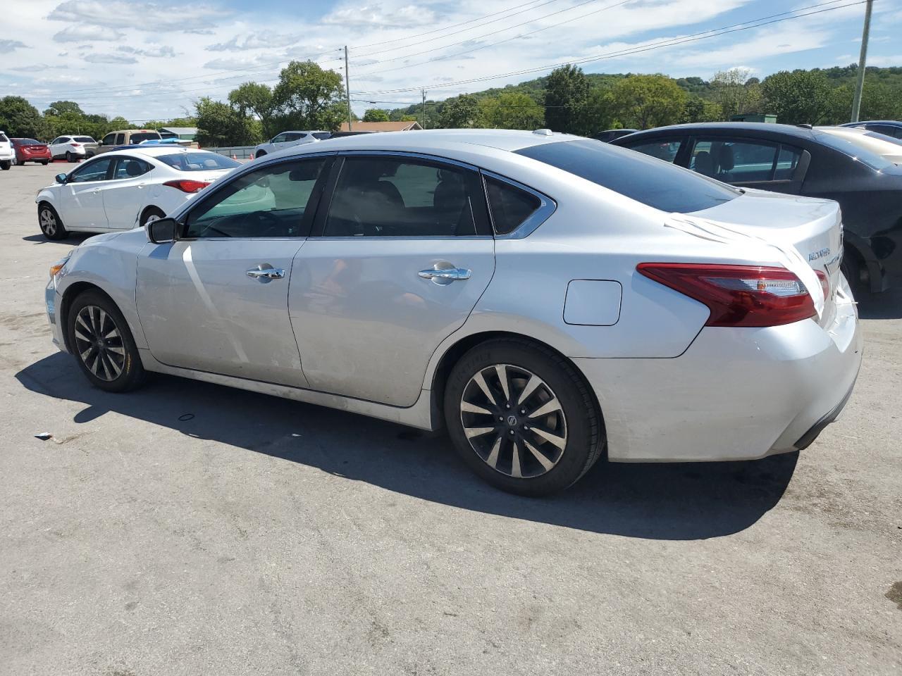 2018 Nissan Altima 2.5 - Фото 2