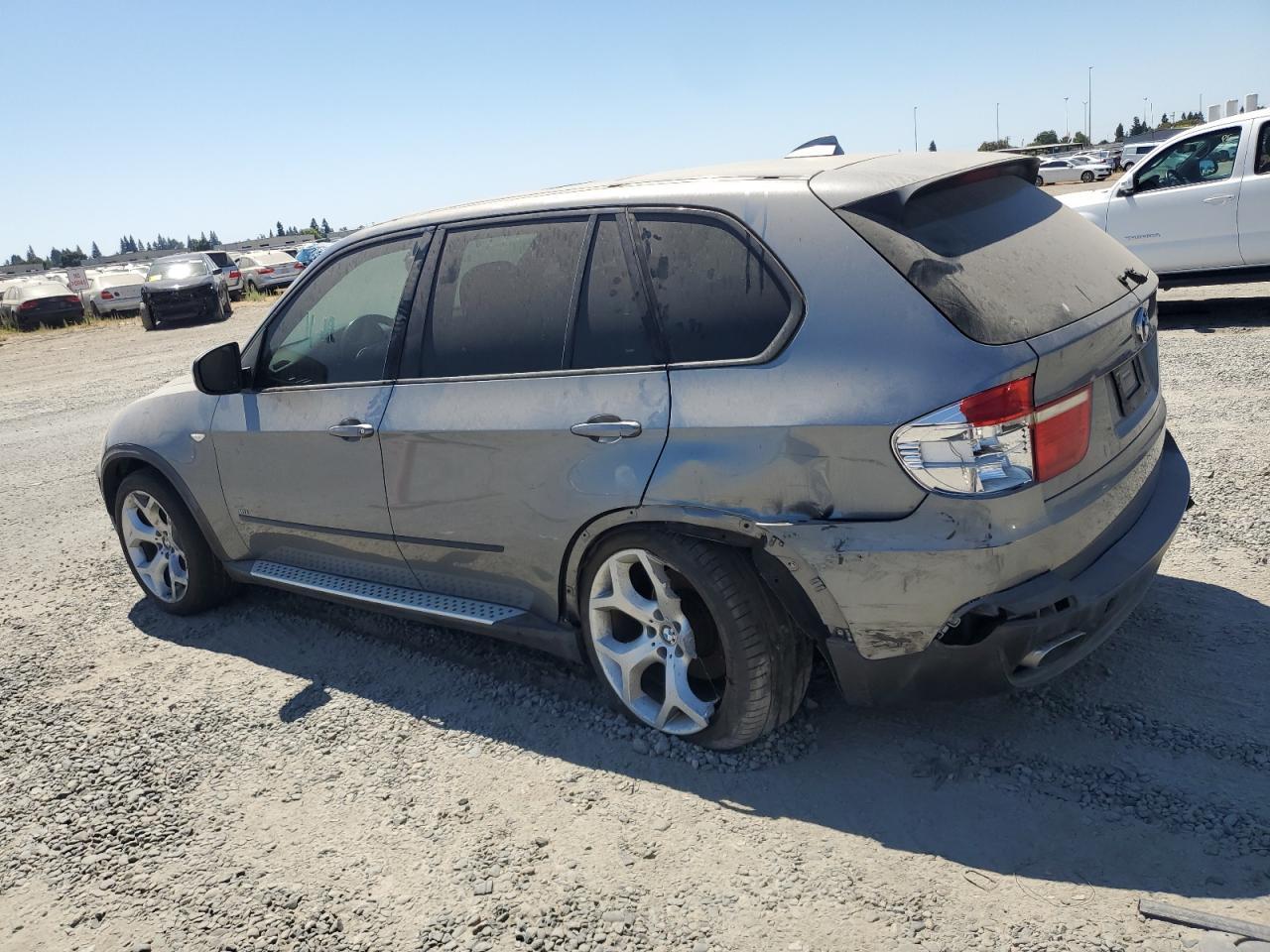 2007 BMW X5 4.8I - Image 2