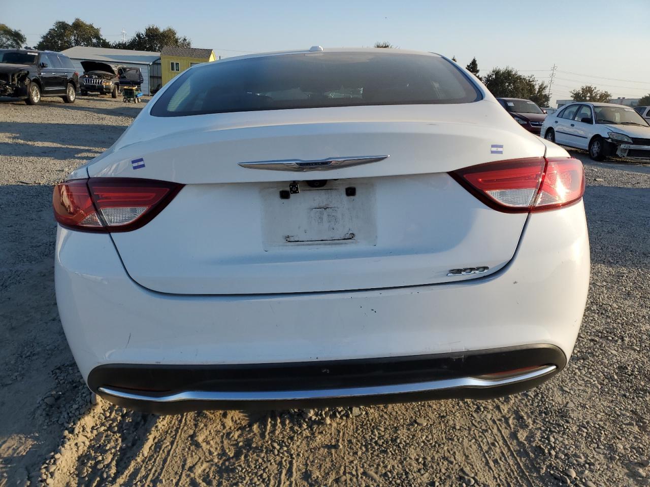 2015 Chrysler 200 Limited - Фото 6