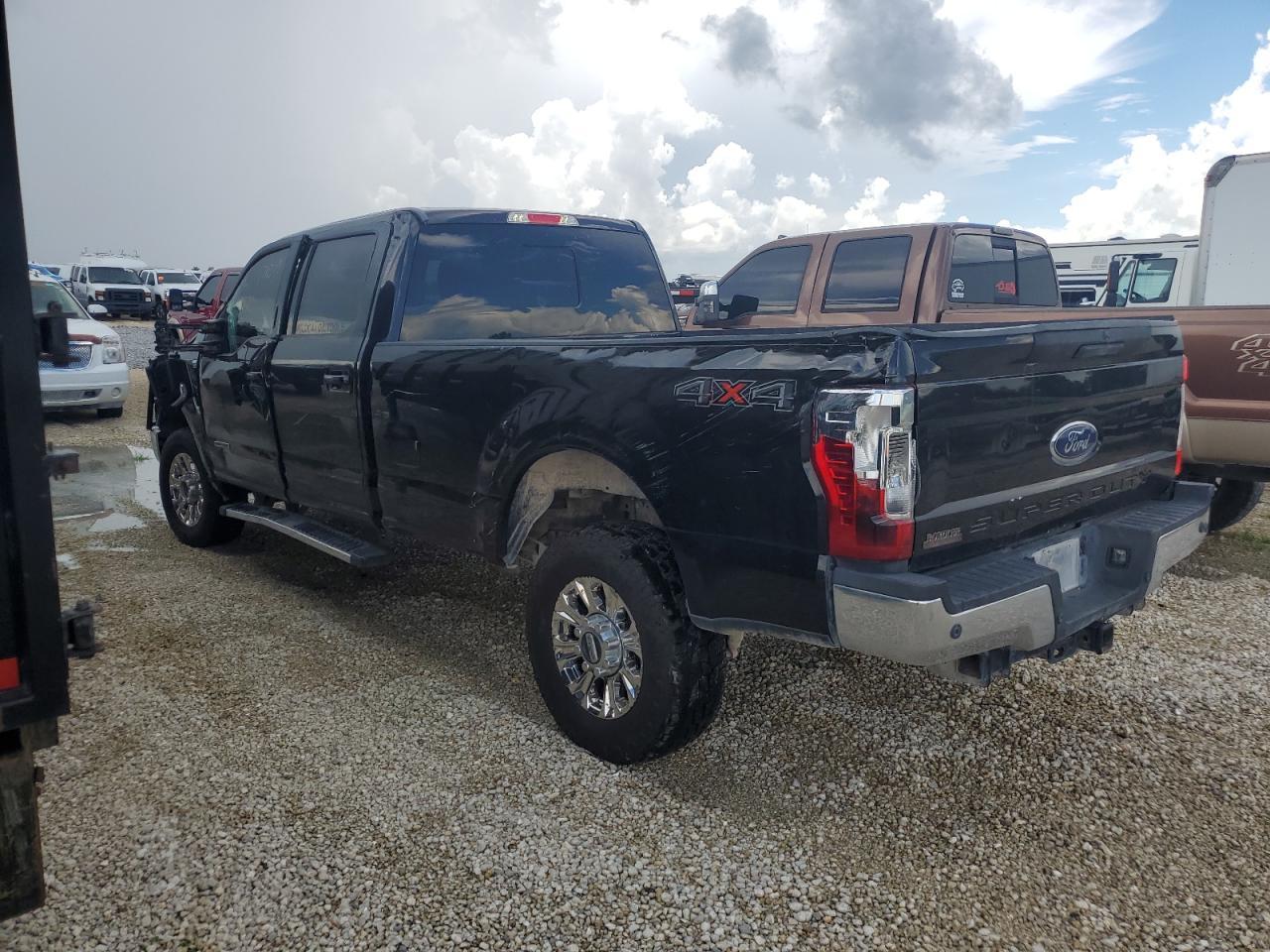2019 Ford F250 Super Duty - Image 2