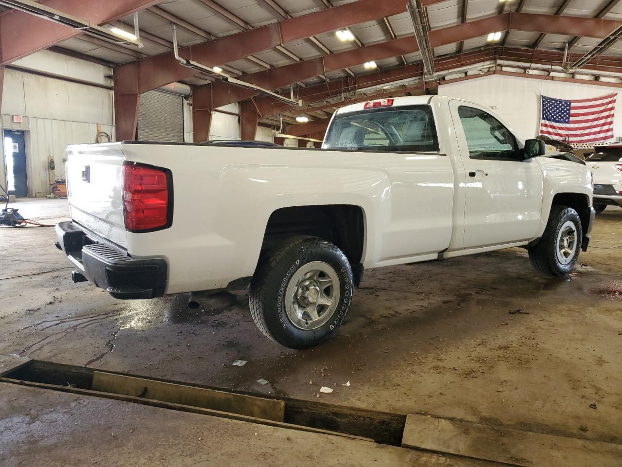 2016 Chevrolet Silverado C1500 - Image 3