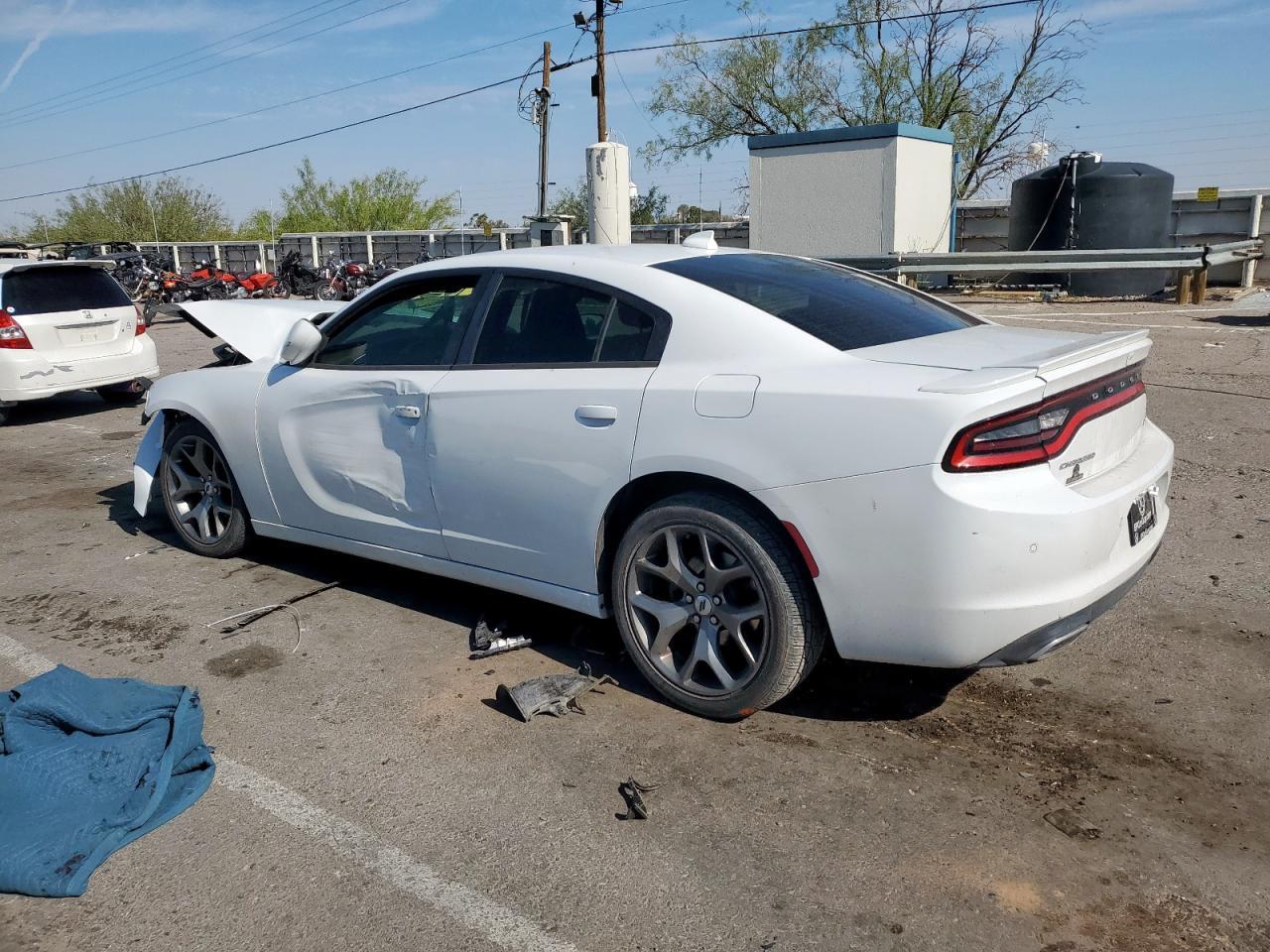 2017 Dodge Charger Sxt - Image 2