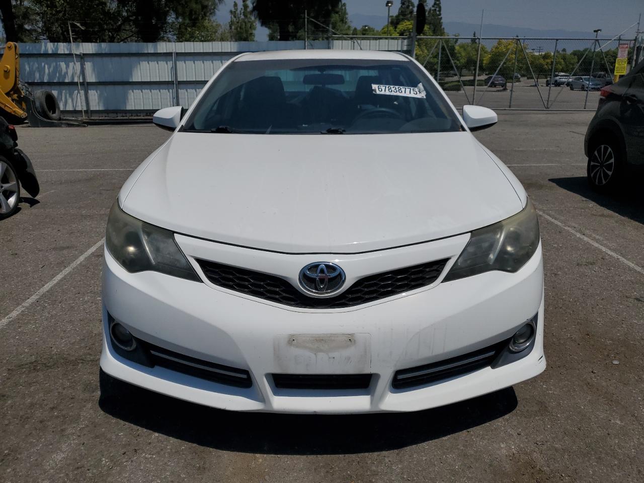 2014 Toyota Camry L - Фото 5