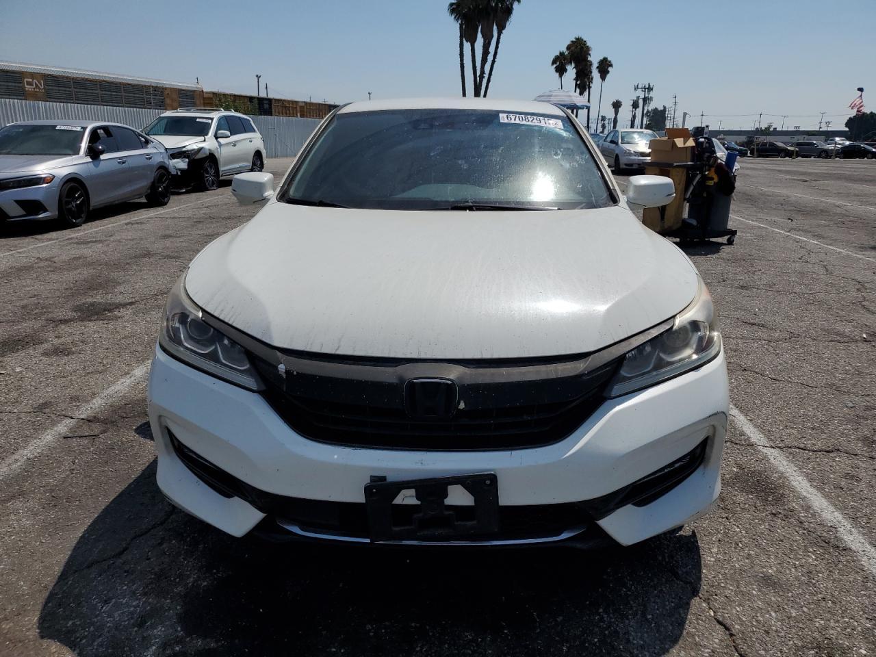 2017 Honda Accord Hybrid - Фото 5