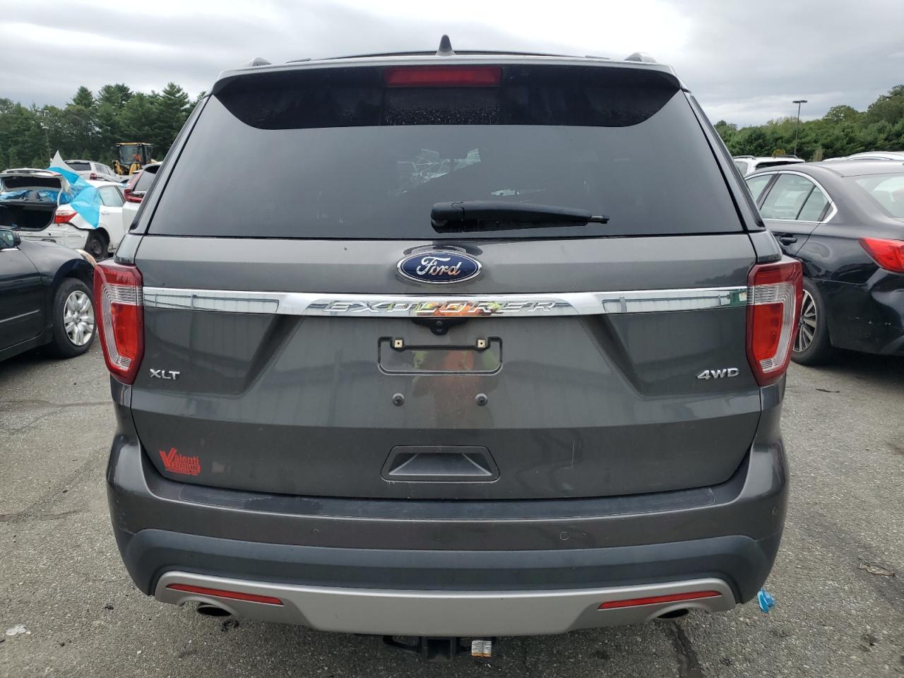 2017 Ford Explorer Xlt - Image 6