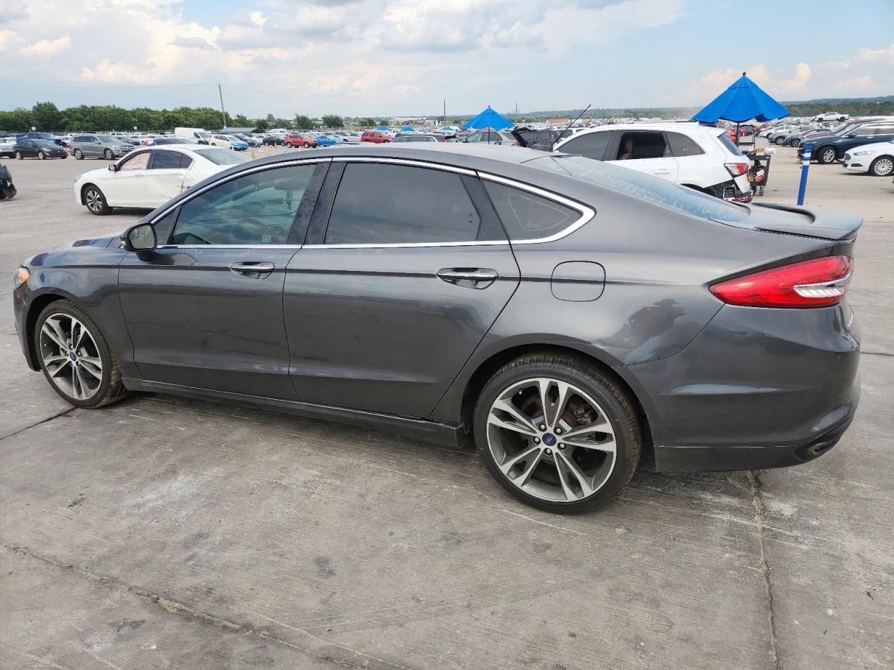 2018 Ford Fusion Titanium/Platinum - Фото 2