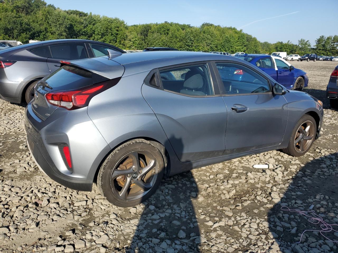 2019 Hyundai Veloster Base - Фото 3