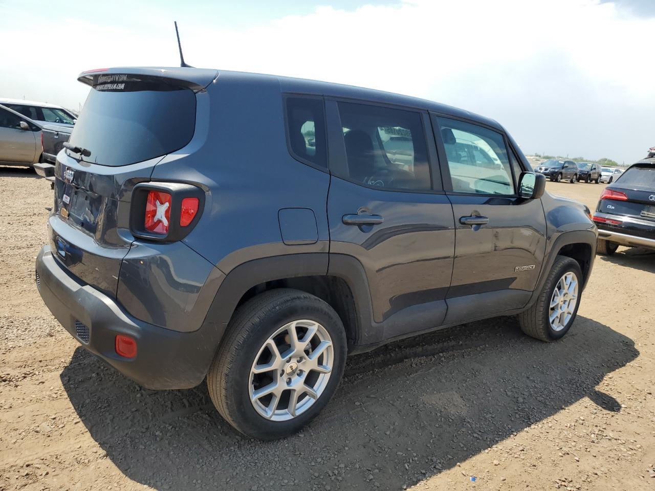 2023 Jeep Renegade Latitude - Image 3