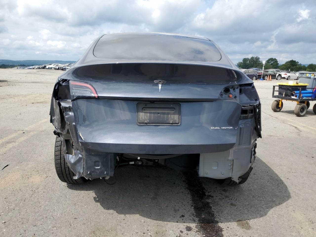 2023 Tesla Model Y - Фото 6