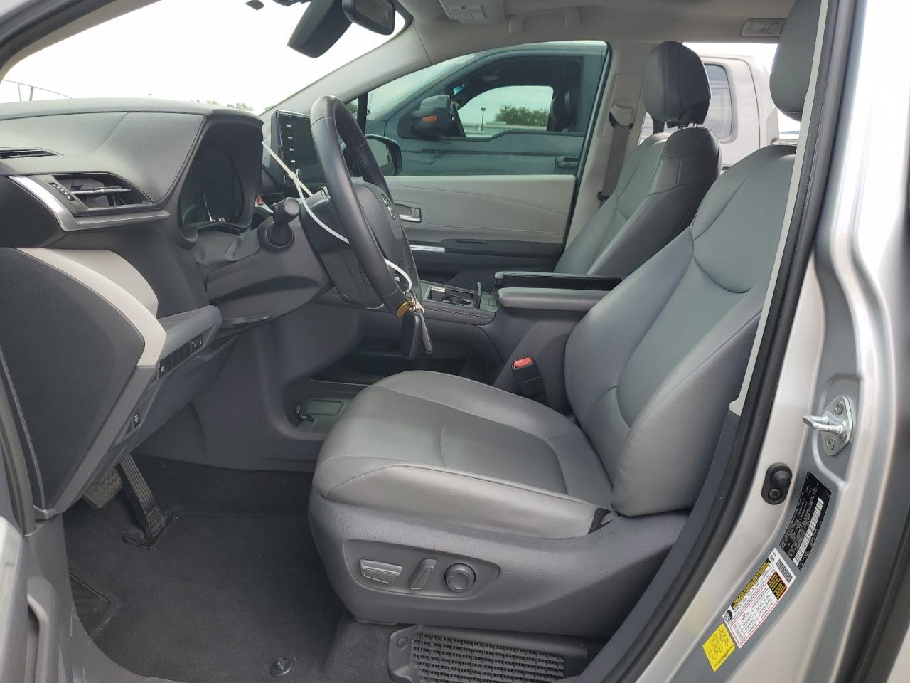 2021 Toyota Sienna Xle - Фото 7