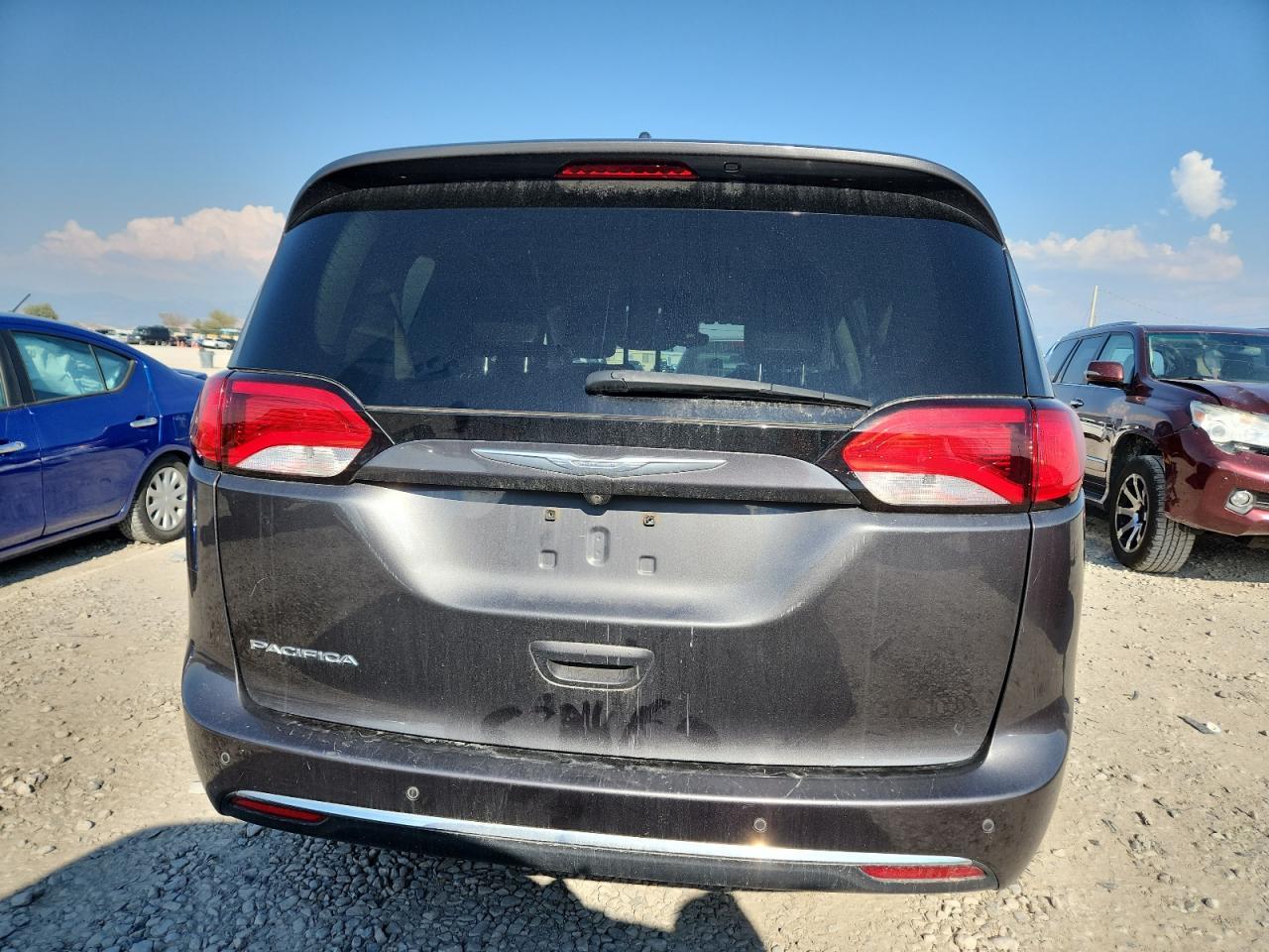 2017 Chrysler Pacifica Touring L - Фото 6