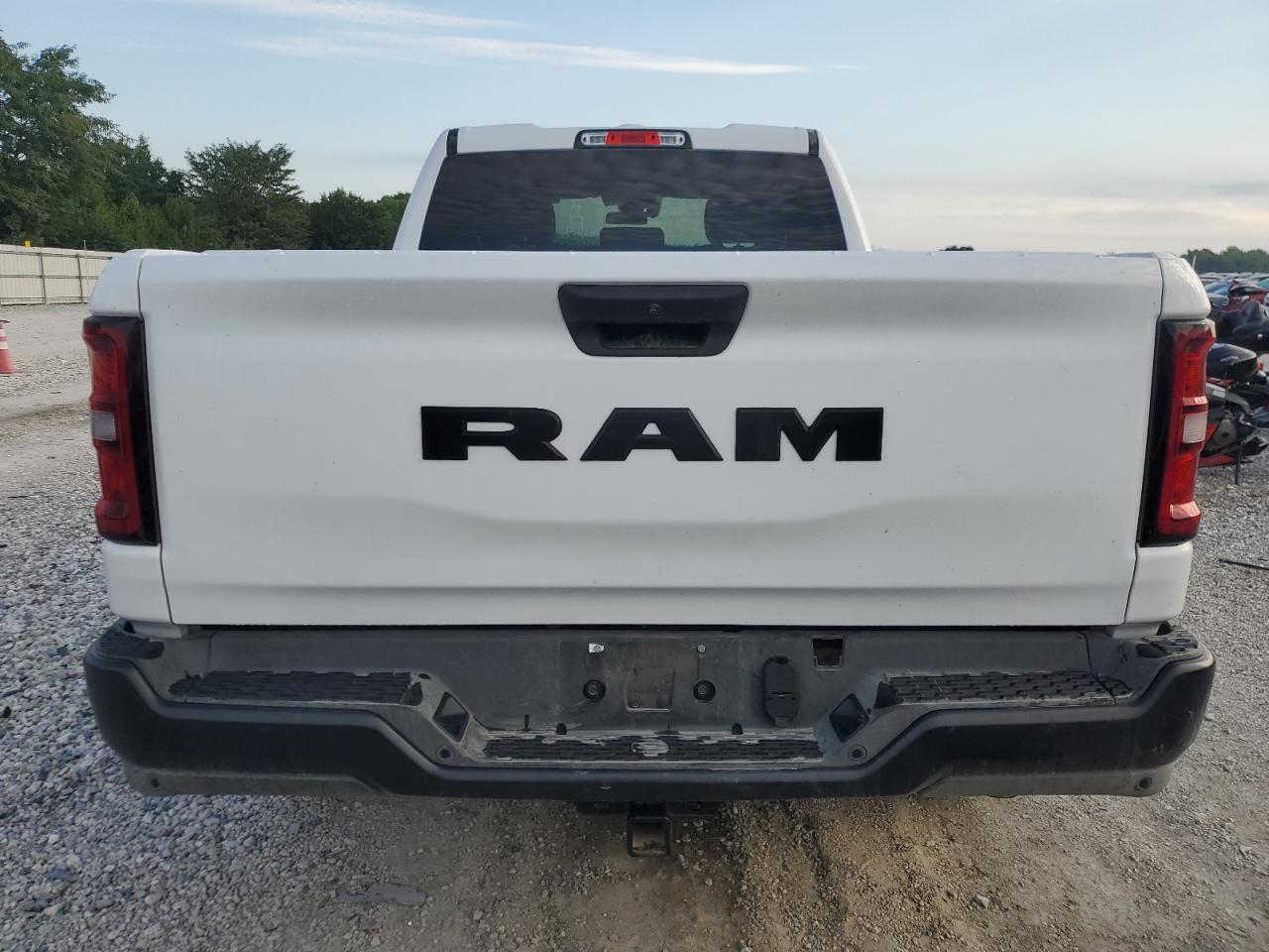 2025 Ram 1500 Tradesman - Фото 6