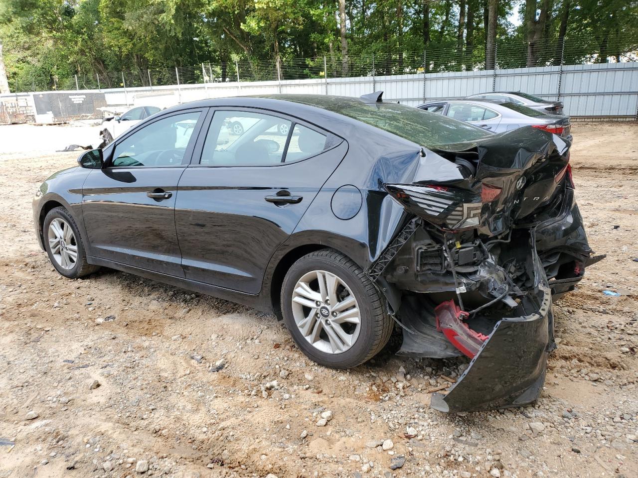 2020 Hyundai Elantra Sel - Фото 2