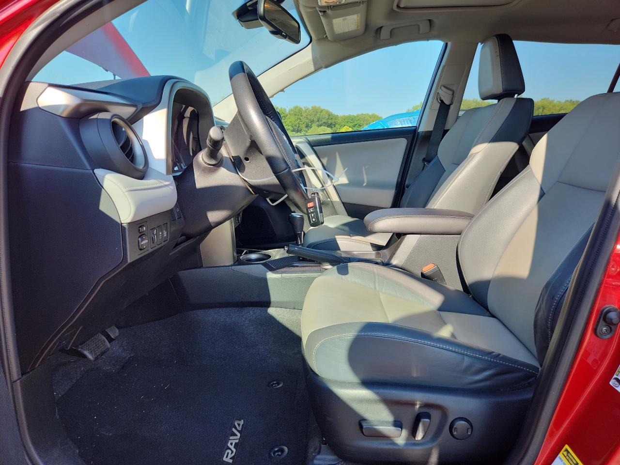 2015 Toyota Rav4 Limited - Image 7