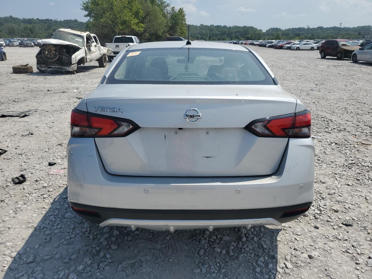 2021 Nissan Versa S - Фото 6