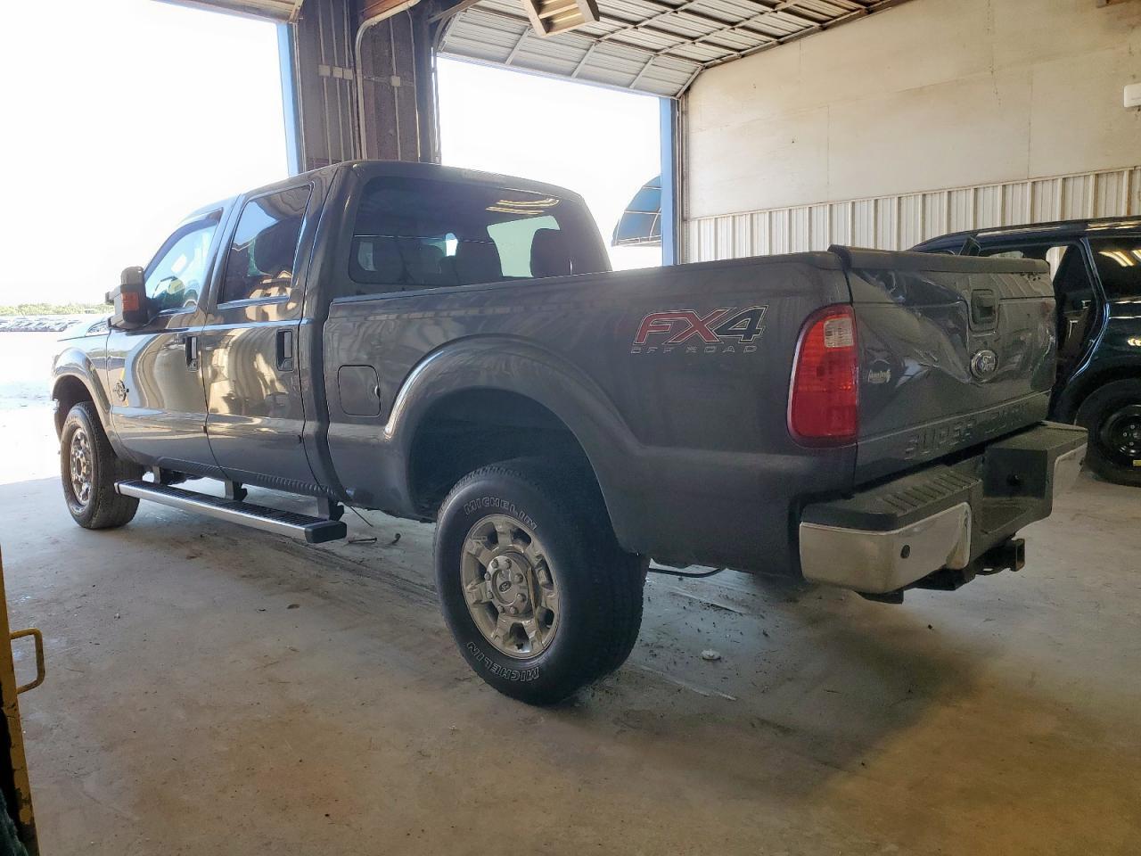 2016 Ford F250 Super Duty - Фото 2