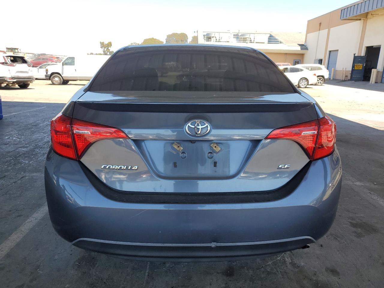 2017 Toyota Corolla L - Фото 6