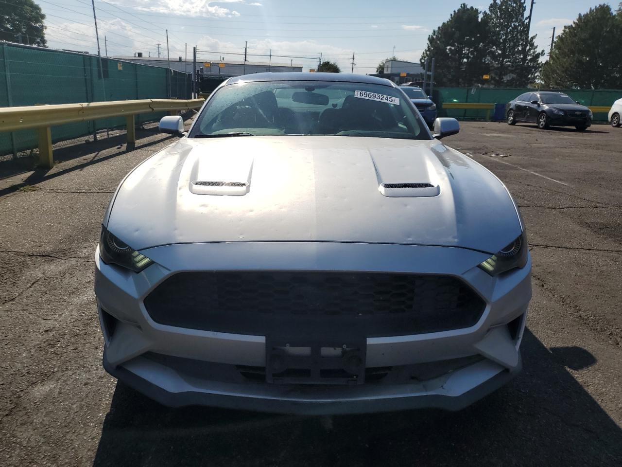 2018 Ford Mustang - Image 5