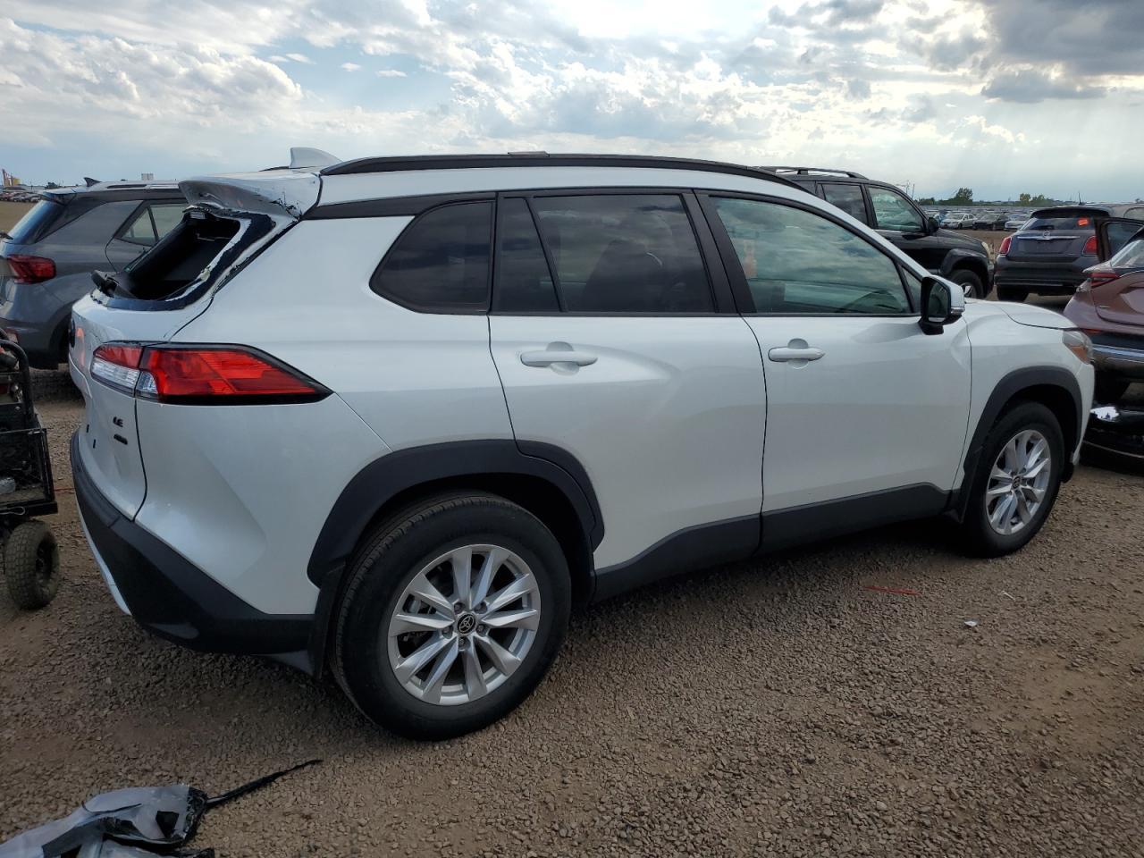 2022 Toyota Corolla Cross Le - Image 3