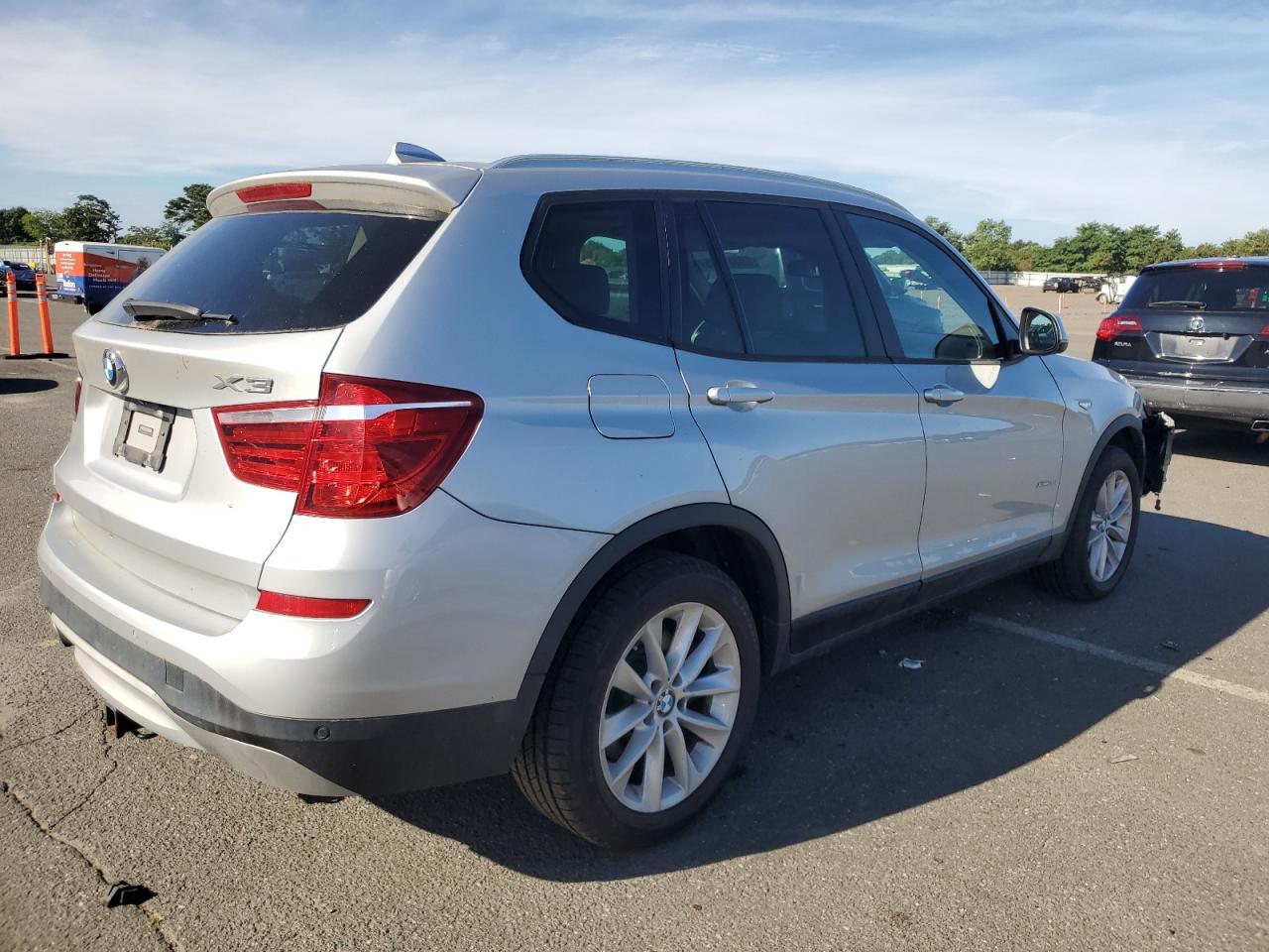 2016 BMW X3 xDrive28I - Фото 3