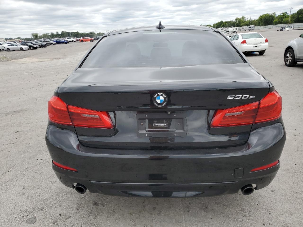 2019 BMW 530E - Image 6