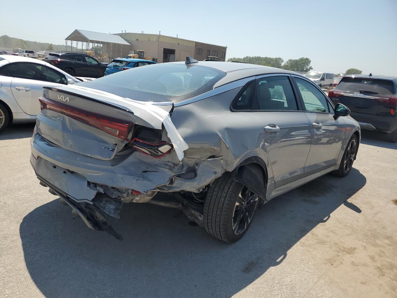 2022 Kia K5 Gt Line - Image 3