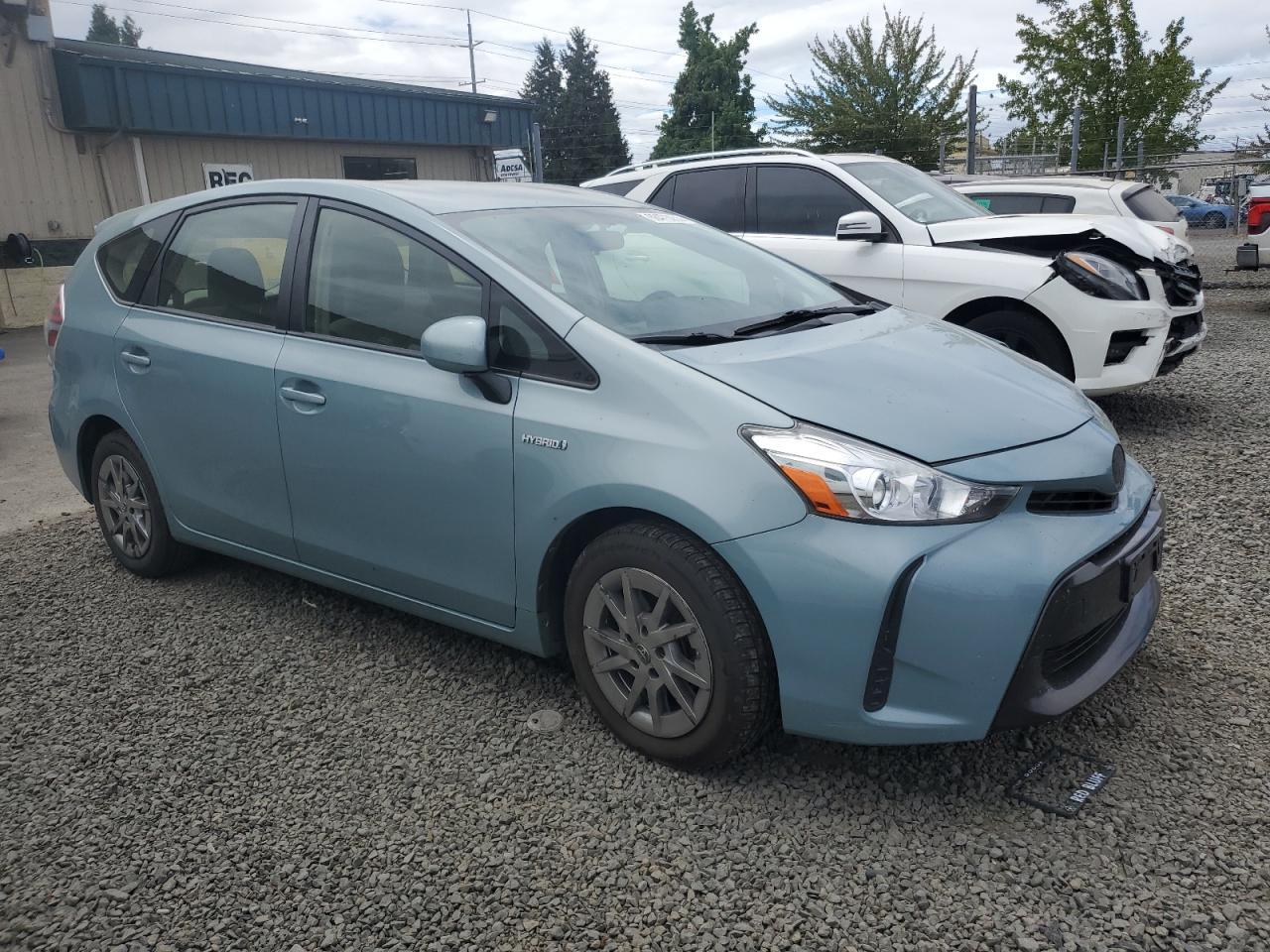 2017 Toyota Prius V - Фото 4