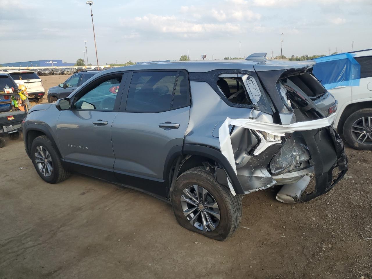 2025 Chevrolet Equinox Lt - Image 2