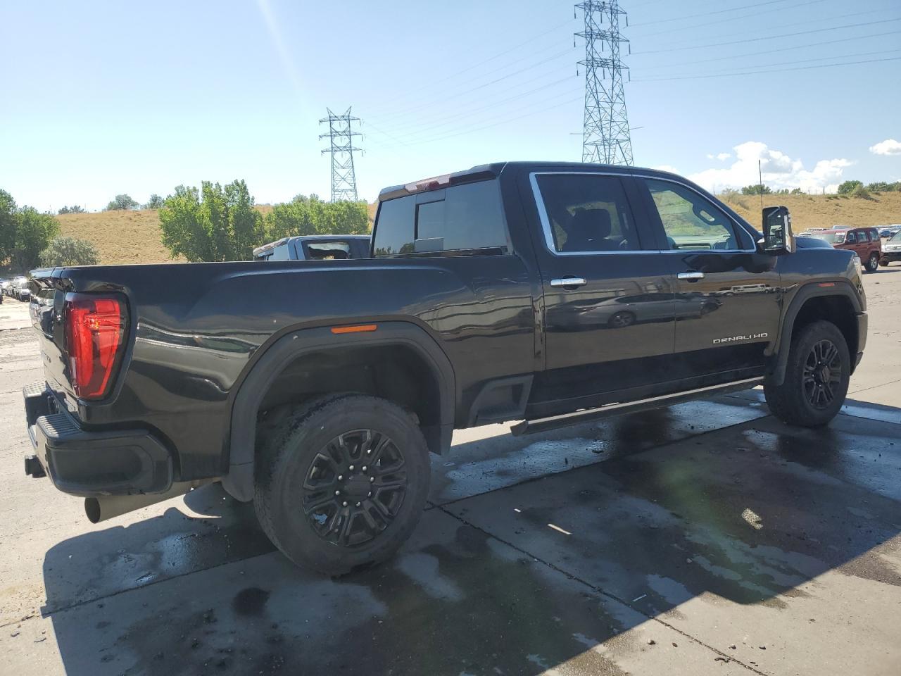 2022 GMC Sierra K2500 Denali K2500 Denali - Image 3