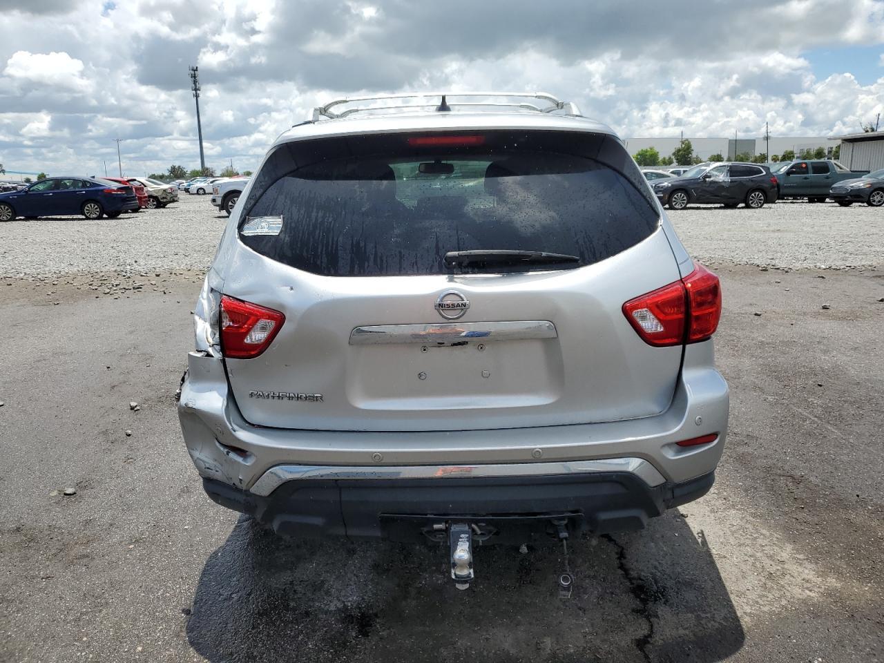 2018 Nissan Pathfinder S - Фото 6