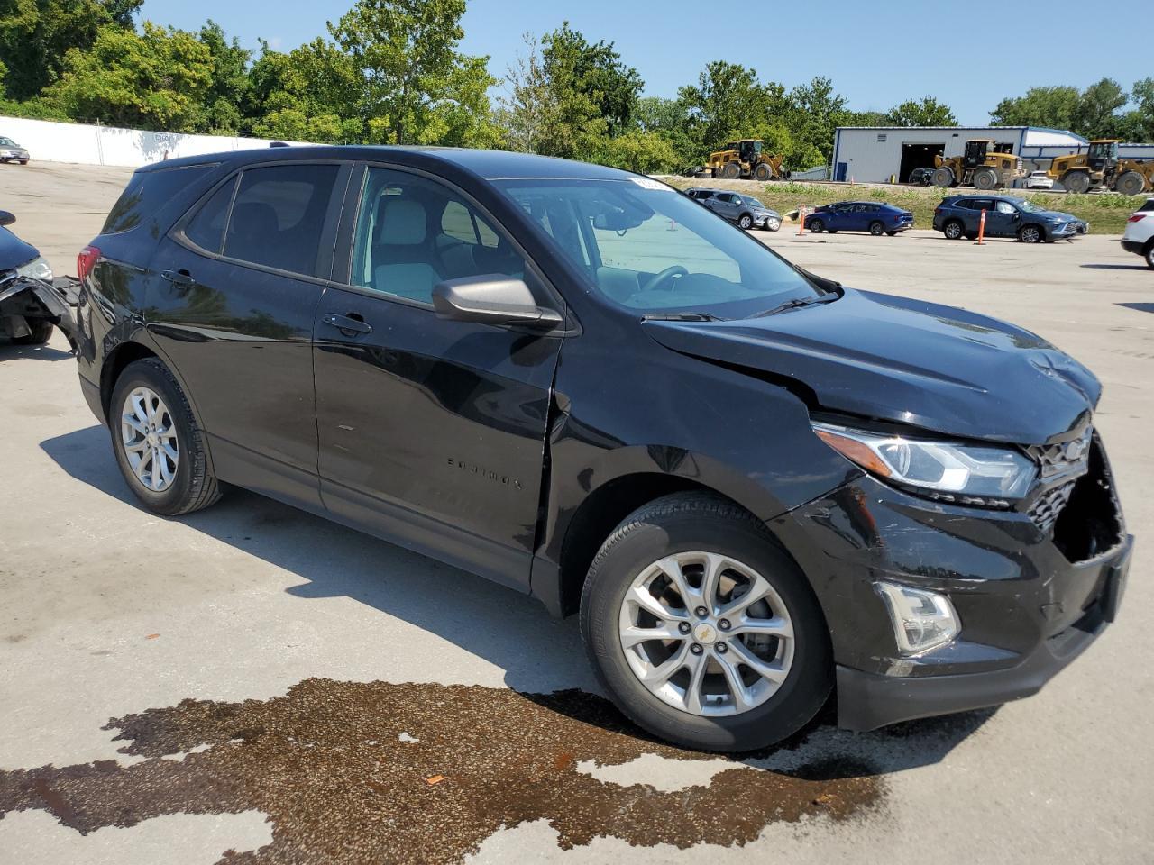 2020 Chevrolet Equinox Ls - Фото 4