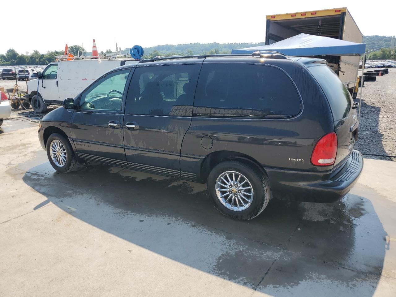 2000 Chrysler Town & Country Limited - Фото 2