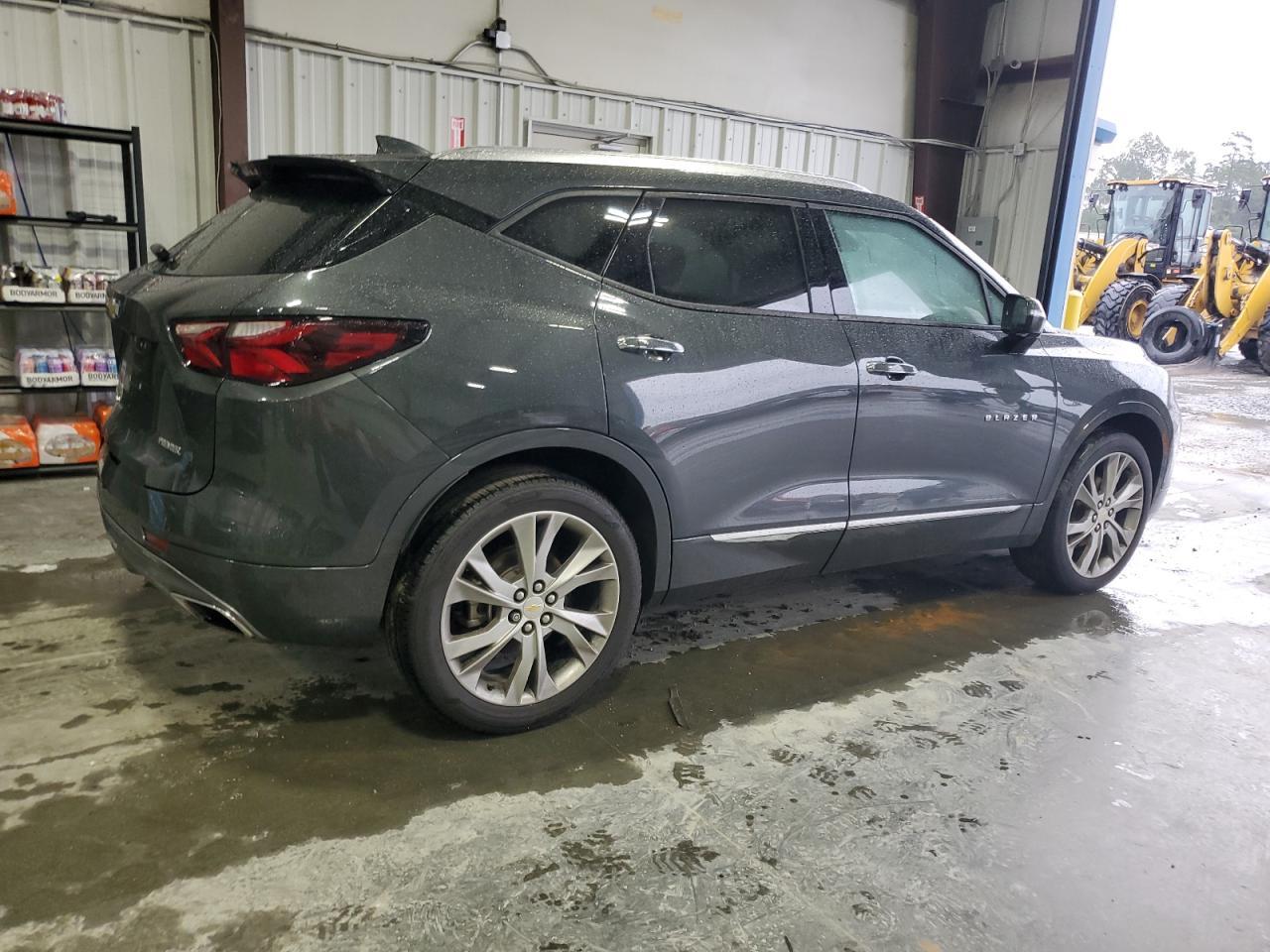2019 Chevrolet Blazer Premier - Image 3