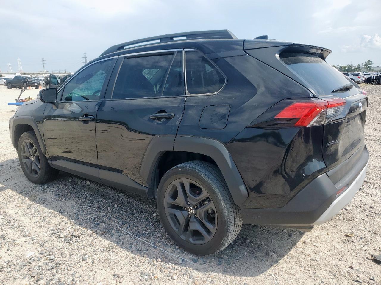 2022 Toyota Rav4 Adventure - Фото 2