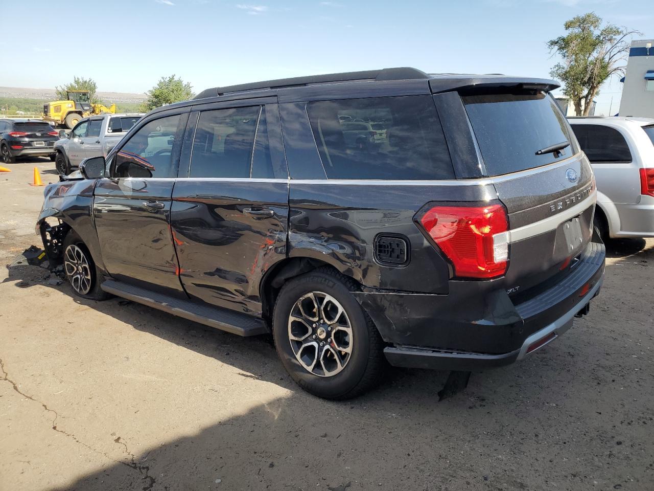 2024 Ford Expedition Xlt - Фото 2