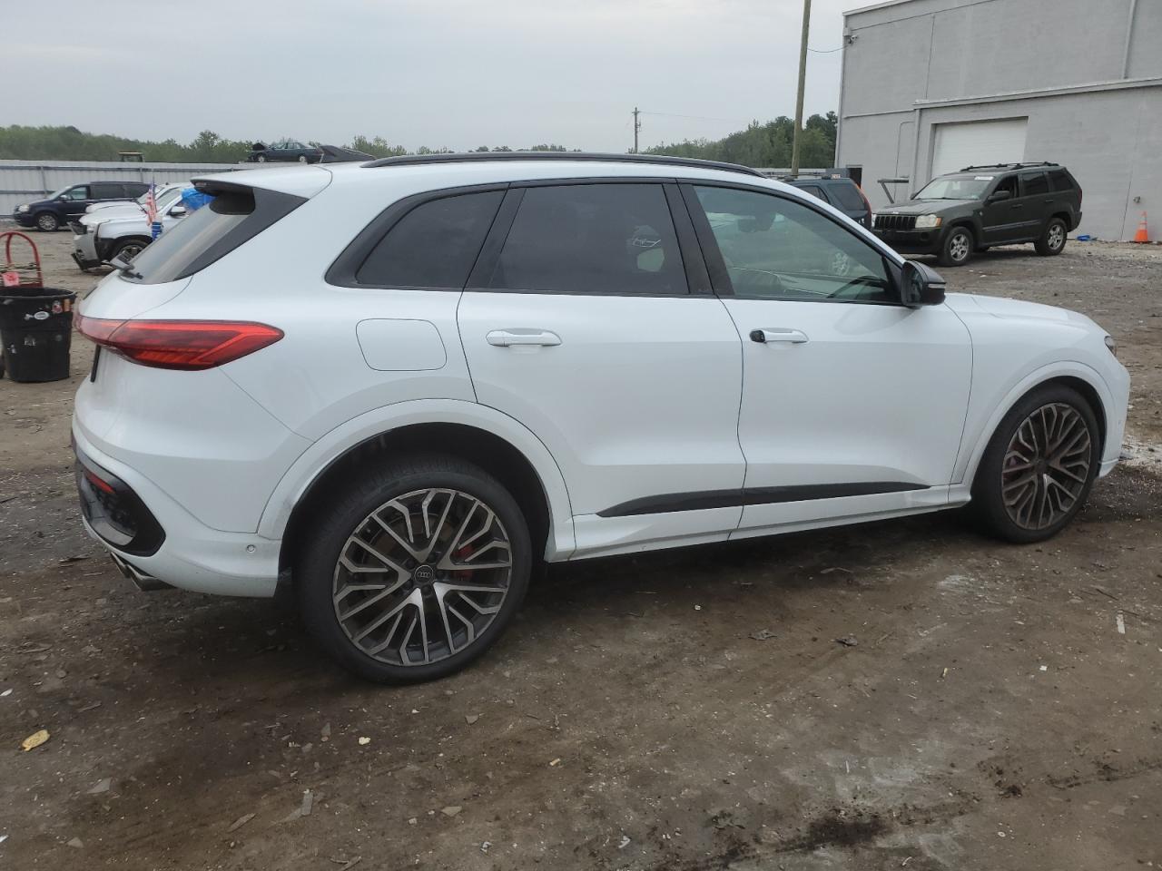 2025 Audi Sq5 Premium Plus - Image 3