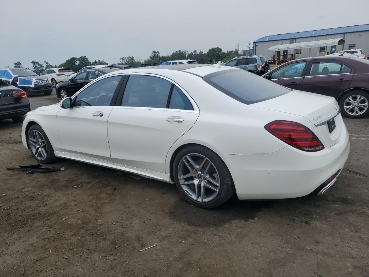 2020 Mercedes-Benz S 560 4Matic - Фото 2