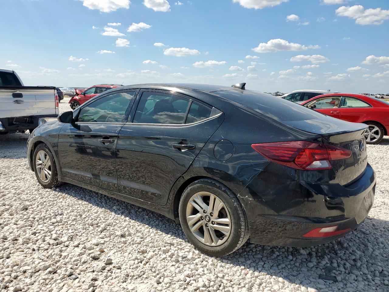 2019 Hyundai Elantra Sel - Фото 2