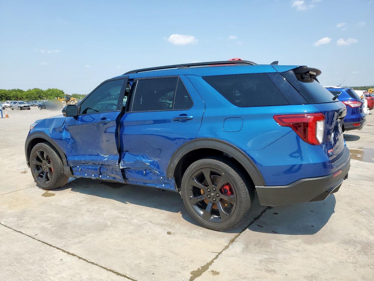 2023 Ford Explorer St - Image 2