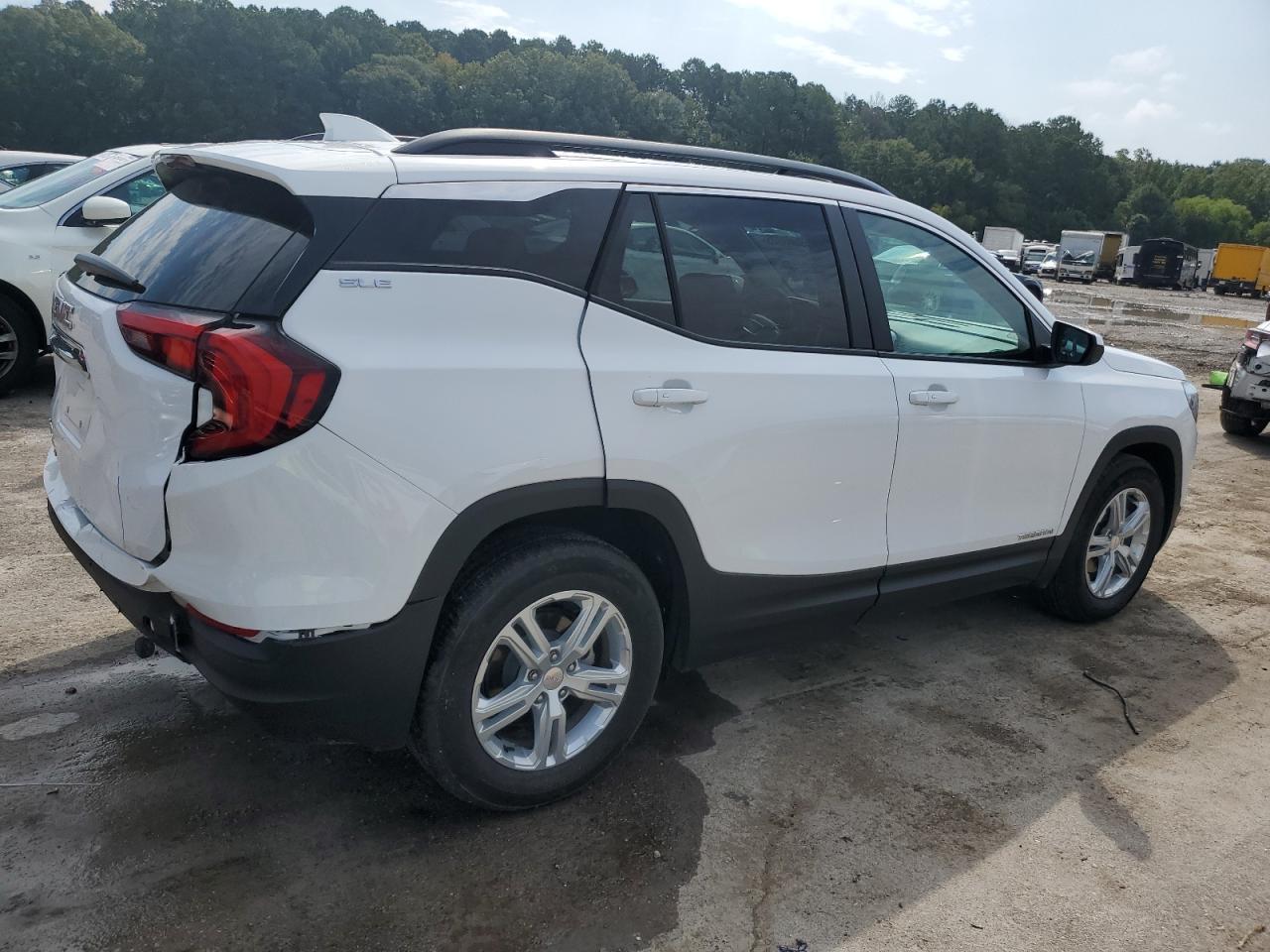 2021 GMC Terrain Sle - Image 3
