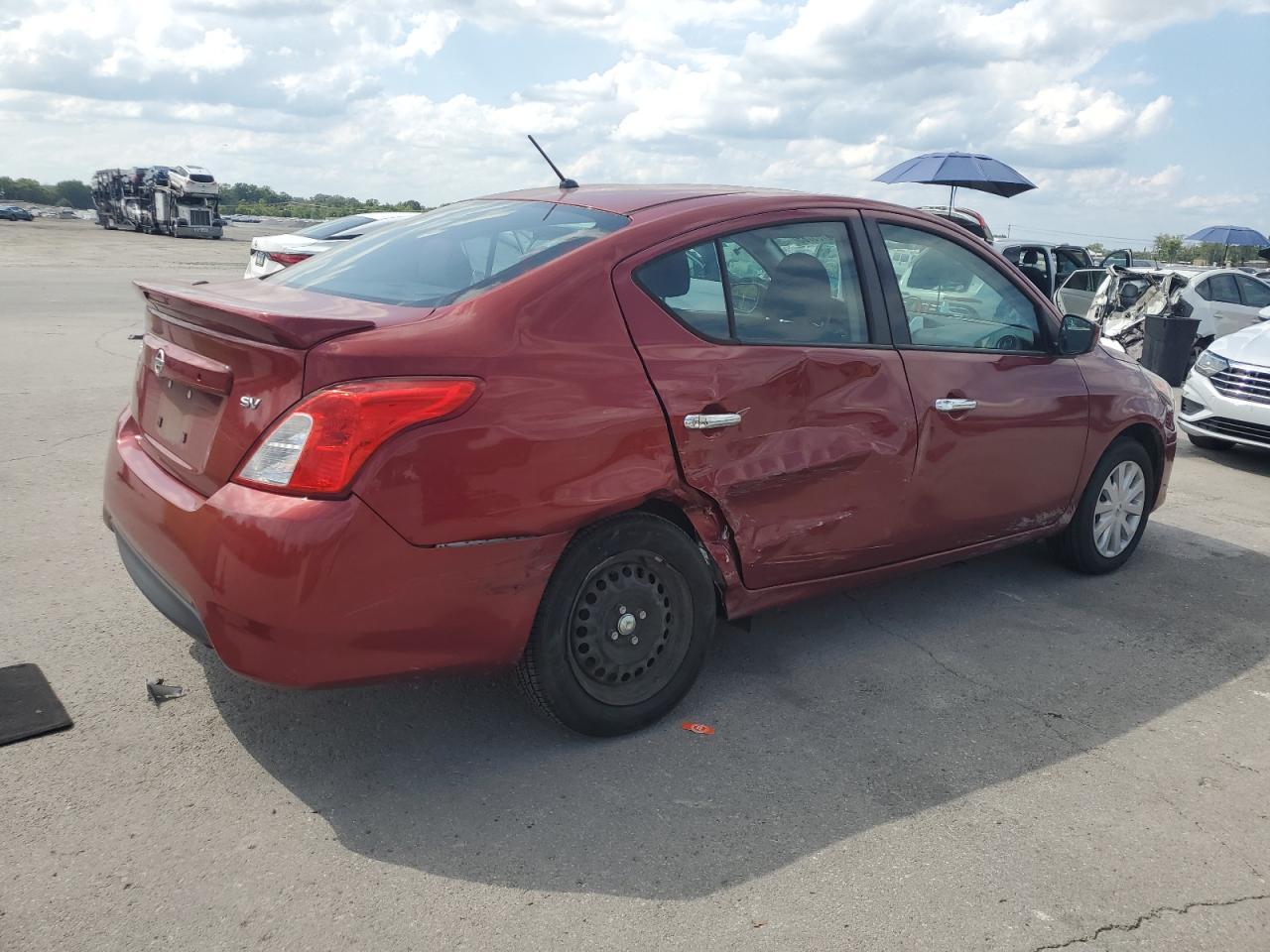 2018 Nissan Versa S - Image 3