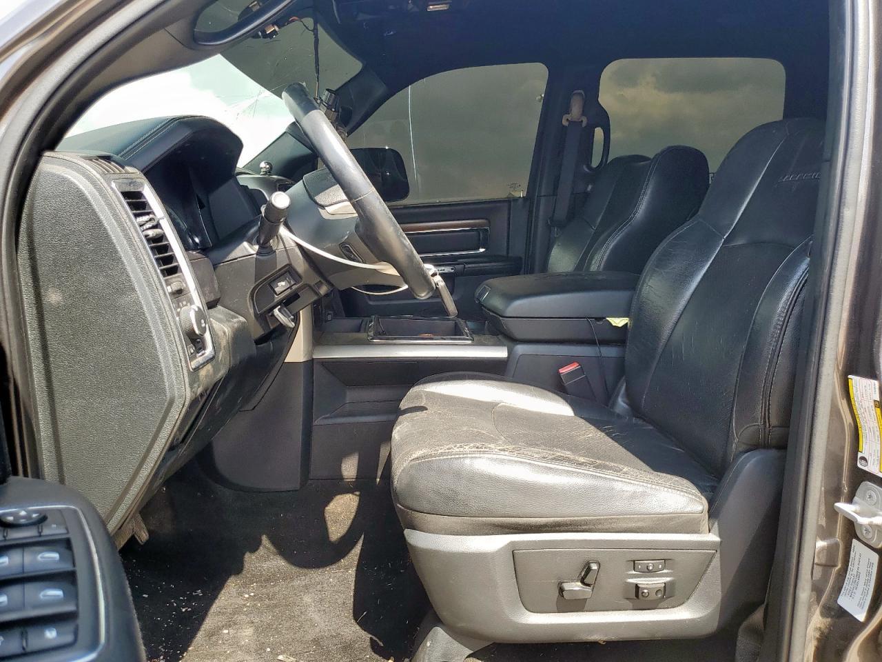 2015 Ram 2500 Laramie - Image 7