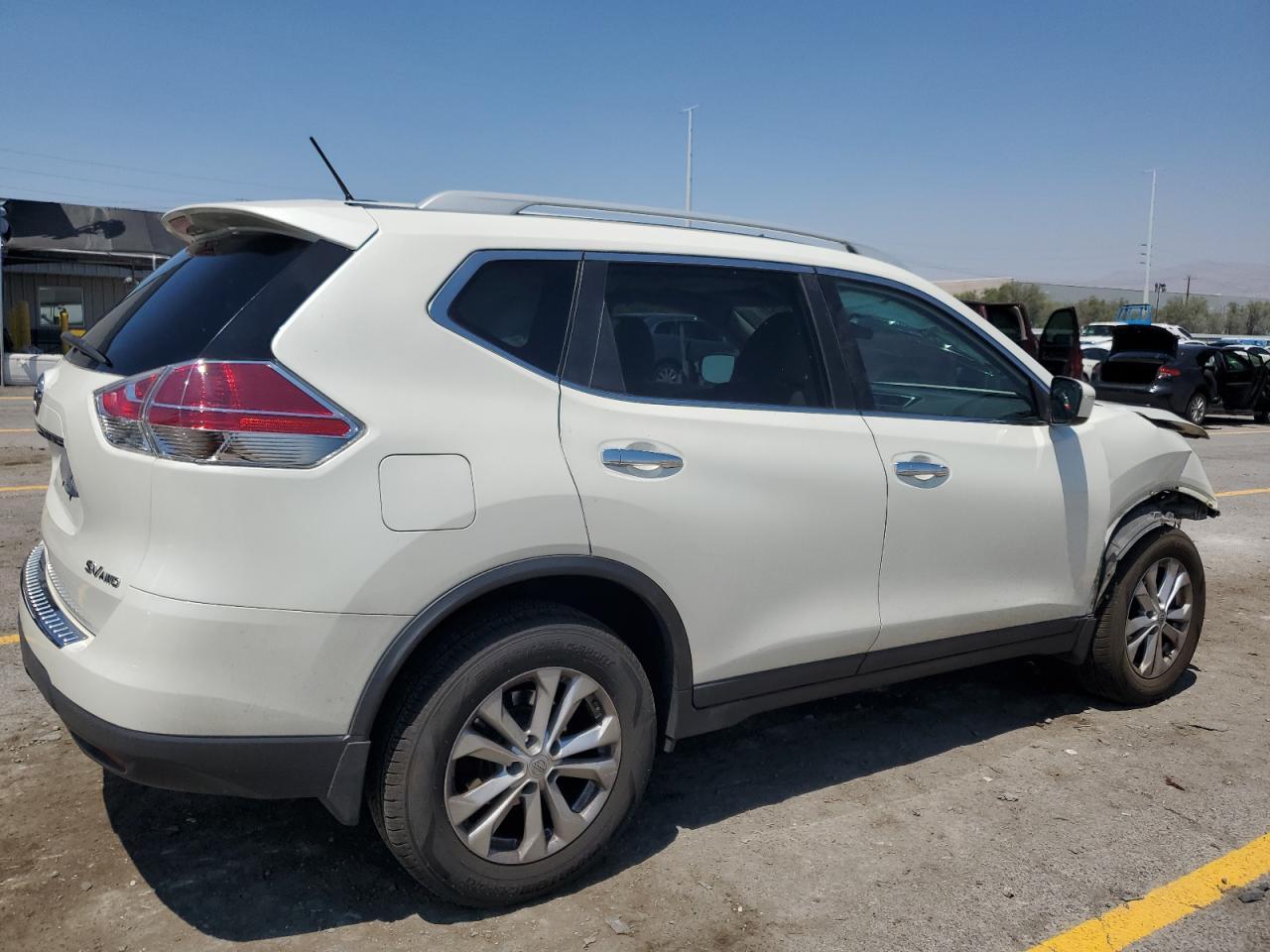 2015 Nissan Rogue S - Фото 3